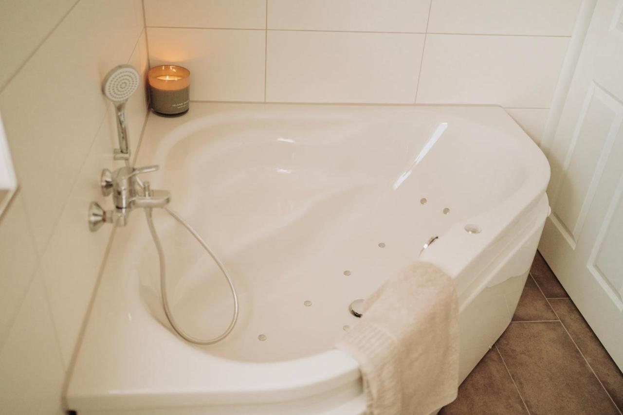 Malerisch Am See Mit Kamin, Sauna & Whirlpool نوتهورن المظهر الخارجي الصورة